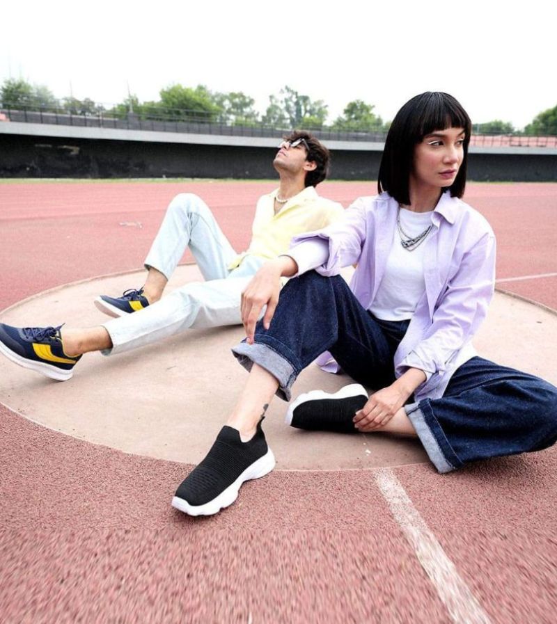 Low Top Sneakers